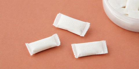Nicotine pouches in different sizes and formats